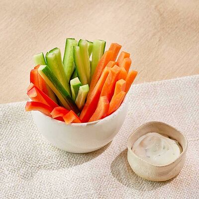 Овощная соломка с сырным соусом в Тануки по цене 150 ₽