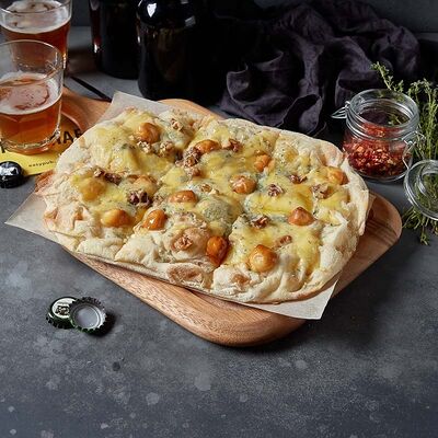 Пицца Четыре сыра в Изи Паб по цене 795 ₽