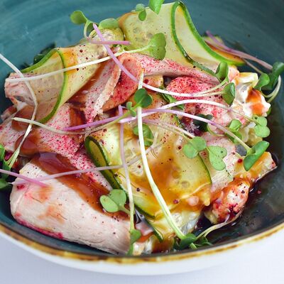 Оливье с бужениной и соусом терияки в Самое популярное кафе по цене 590