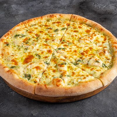 Пицца Цыплёнок песто в Кафе на Филатова по цене 705 ₽