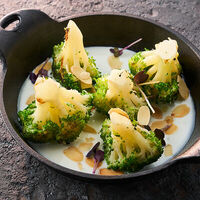 Брокколи на гриле в Corner Grill