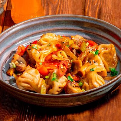 Патара хинкали с жареными овощами в устричном соусе в Хочу Пури по цене 510 ₽