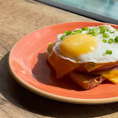 Бутерброд Классика утра в Компот по цене 289 ₽