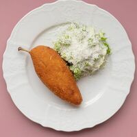 Киевская котлета, цезарь и пекорино в Pioner