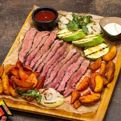 Стейк на компанию в Gastroli Grill по цене 4190 ₽