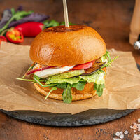 Зеленый бургер в Loft pub