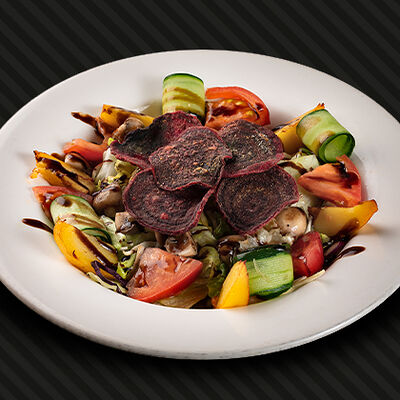 Весенний салат в T.G.I. Friday's по цене 490