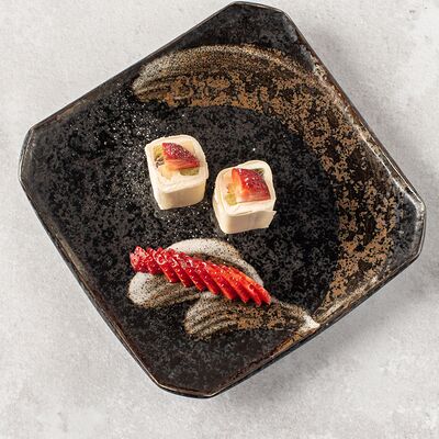 Фруктовый ролл в Yasuda Sushi по цене 1500 ₸