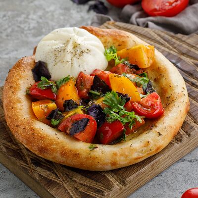 Сванская лепешка с томатами и надуги в ЛарисуВаннуХочу по цене 790