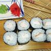 Классический ролл с копченой грудкой в Sushi Maki по цене 99