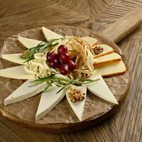 Ассорти сыров Кавказские тайны в Пери Шашлыки