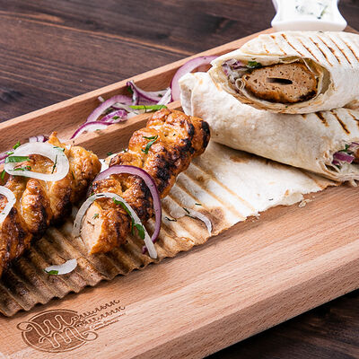 Кебаб-ролл из курицы в Шашлык-Машлык по цене 373 ₽