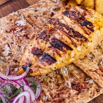 Шашлык из куриной грудки в Шаурма на культурке по цене 1995 ₽