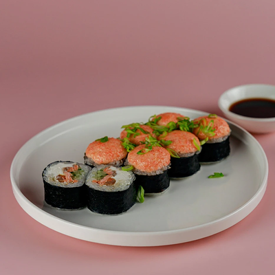 Гриль Маки Лосось в ВкусноНата по цене 768 ₽