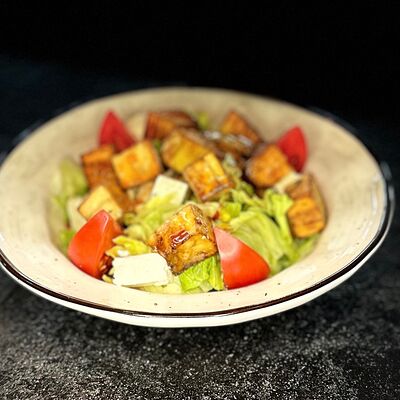 Салат с хрустящими баклажанами в Шампур по цене 570 ₽