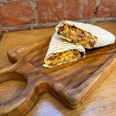 Шаурма с рваной свининой в Shawarmahouse по цене 590 ₽