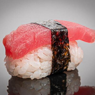 Суши тунец в Суши Солод по цене 160 ₽