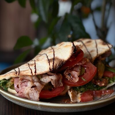 Сэндвич бекон и томат в Реган по цене 650 ₽