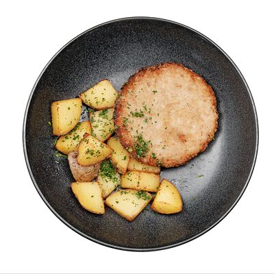 Куриная котлета с жареным картофелем в Мистер лим по цене 390 ₽