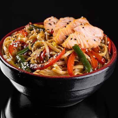 Лапша Удон с Лососем в Otaru по цене 699 ₽