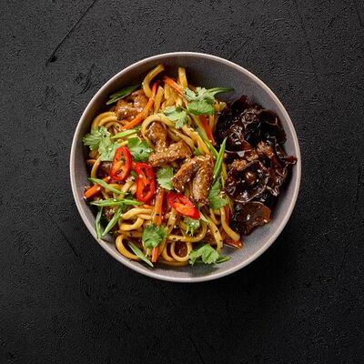 Удон с говядиной и грибами муэр в Stories по цене 599 ₽