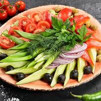 Ассорти из свежих овощей в Cernovar