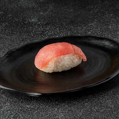 Суши Тунец в Роллофф по цене 169 ₽