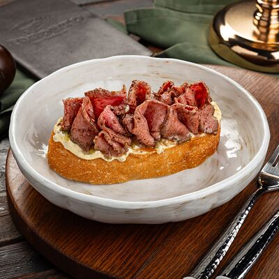 Брускетта с ростбифом в Toronto по цене 790 ₽