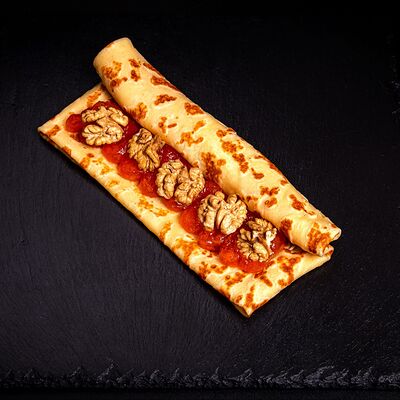 Блин с абрикосом и грецким орехом в Кофе блин по цене 379 ₽