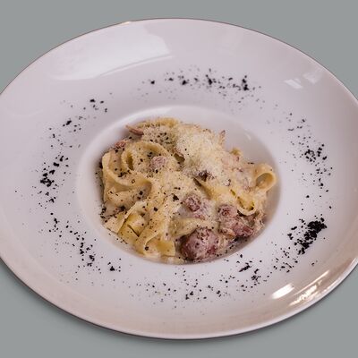 Паста Карбонара с венгерским беконом в Лукоморье по цене 595 ₽