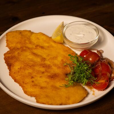 Шницель из индейки по-венски с соусом цахтон в Серебряная Fabrika по цене 650 ₽