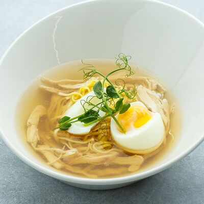 Суп куриный с лапшой в Белая черешня по цене 410 ₽