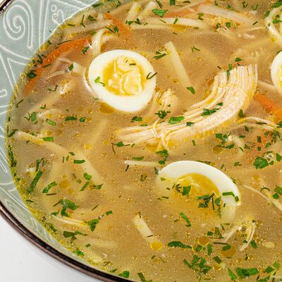 Куриный бульон с домашней лапшой в Miss you по цене 750 ₽