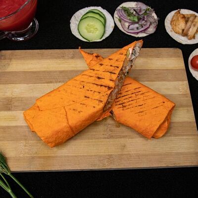 Шаурма в сырном лаваше в Хинкальная Легенда по цене 500 ₽