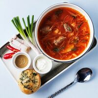 Борщ с говядиной в Альбатрос