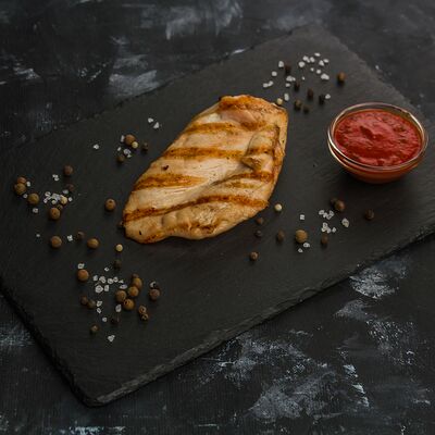 Грудка куриная на гриле в География по цене 520 ₽