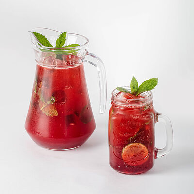 Лимонад клубничный с лаймом и мятой в Coffee BOOM по цене 1300 ₸