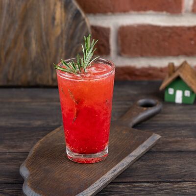 Домашний лимонад малина-розмарин в Pizzamento по цене 750 ₽