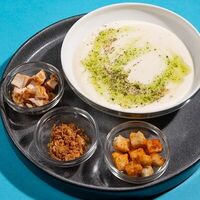 Сырный суп с курицей су-вид и сухариками в TOPKA Reborn