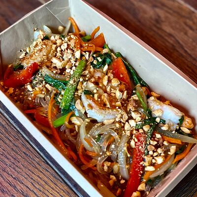 Хайнаньская стеклянная лапша с креветками в Джекичан Китайская Лапшичная по цене 890 ₽