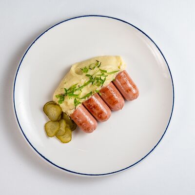 Картофельное пюре с сосисками в Алёнка по цене 390 ₽