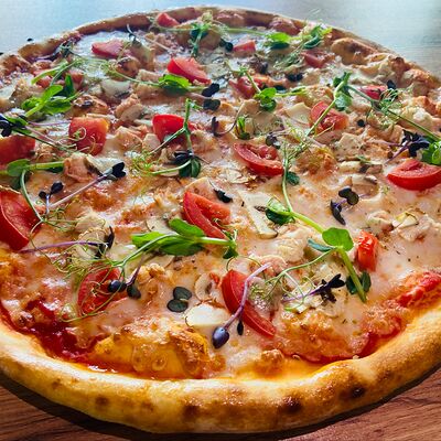 Сицилийская 30 см в Вкусные пиццы по цене 900 ₽