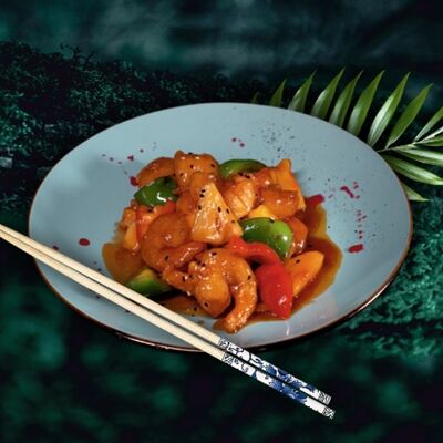 Жареная креветка с ананасом в кисло-сладком соусе в LAOBAN по цене 1550 ₽