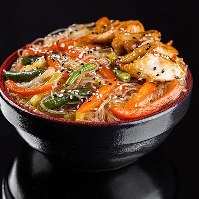Лапша Рисовая с Курицей в Otaru по цене 509 ₽