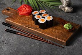 Ролл с копчёным лососем в SushiKent по цене 390 ₽