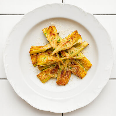 Жареные артишоки с пармезаном в R14 по цене 1440 ₽