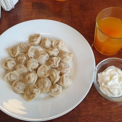 Пельмени с редькой в КафеПельмешкин дворик по цене 235 ₽