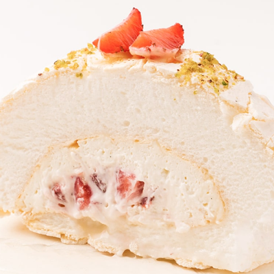 Меренговый рулет (кусочек) в Etika Bistro по цене 480 ₽