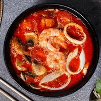 Том ям с морепродуктами в 4Pho