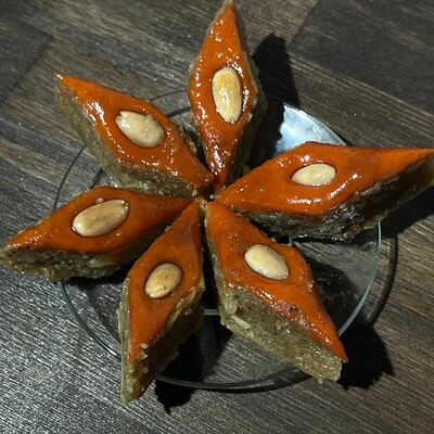 Пахлава Бакинскаяв Шашлычная угли по цене 150 ₽